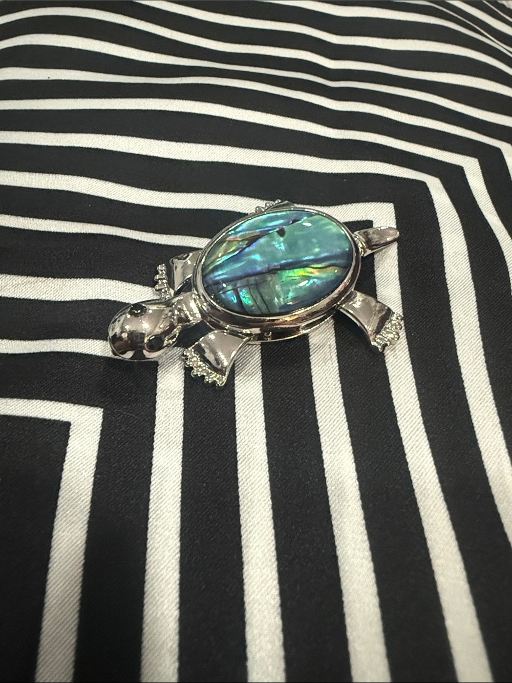 Silver Turtle Decorative brooch with Iridescent Abalone Shell